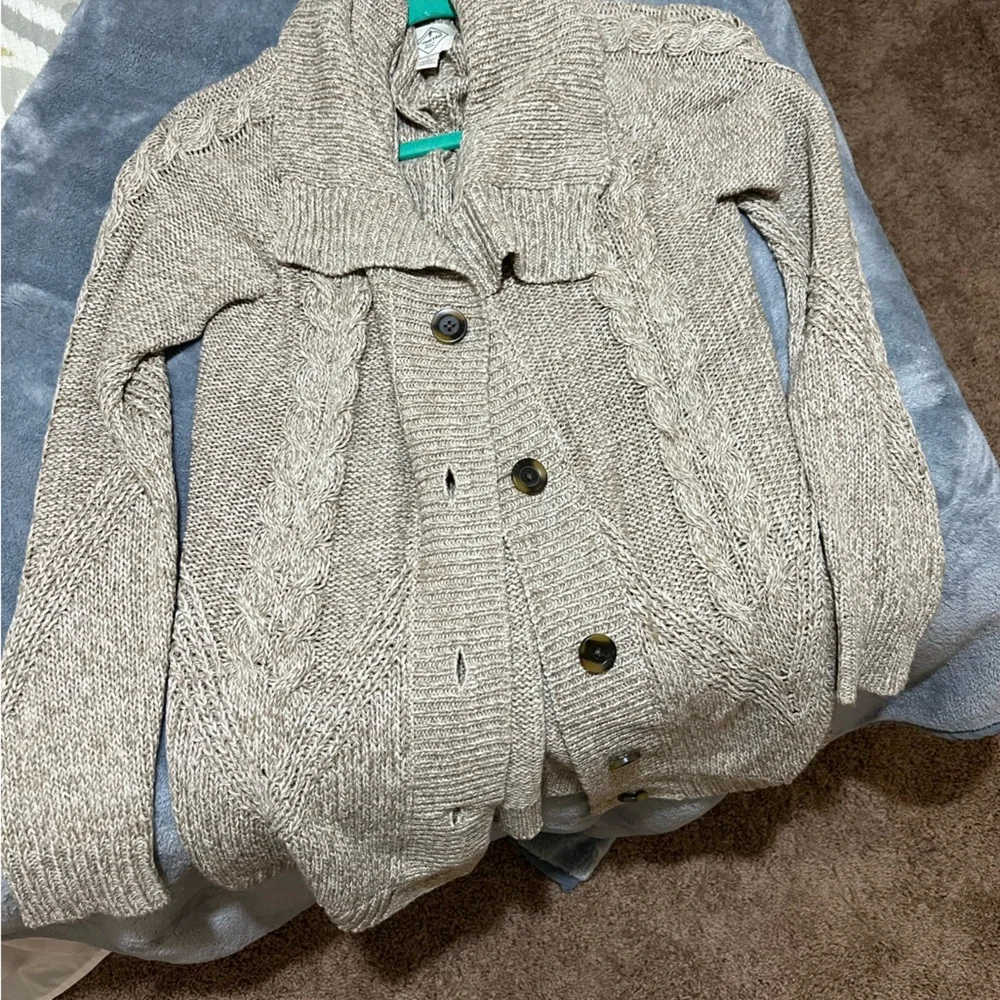 Sweater - Picture 1 of 2